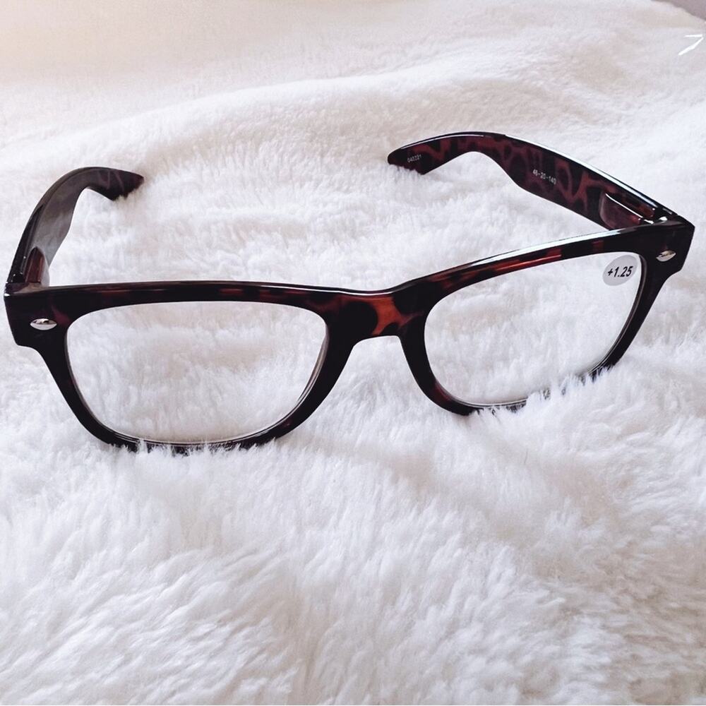 Tara Brown Rectangular Reader Glasses - Picture 4 of 10